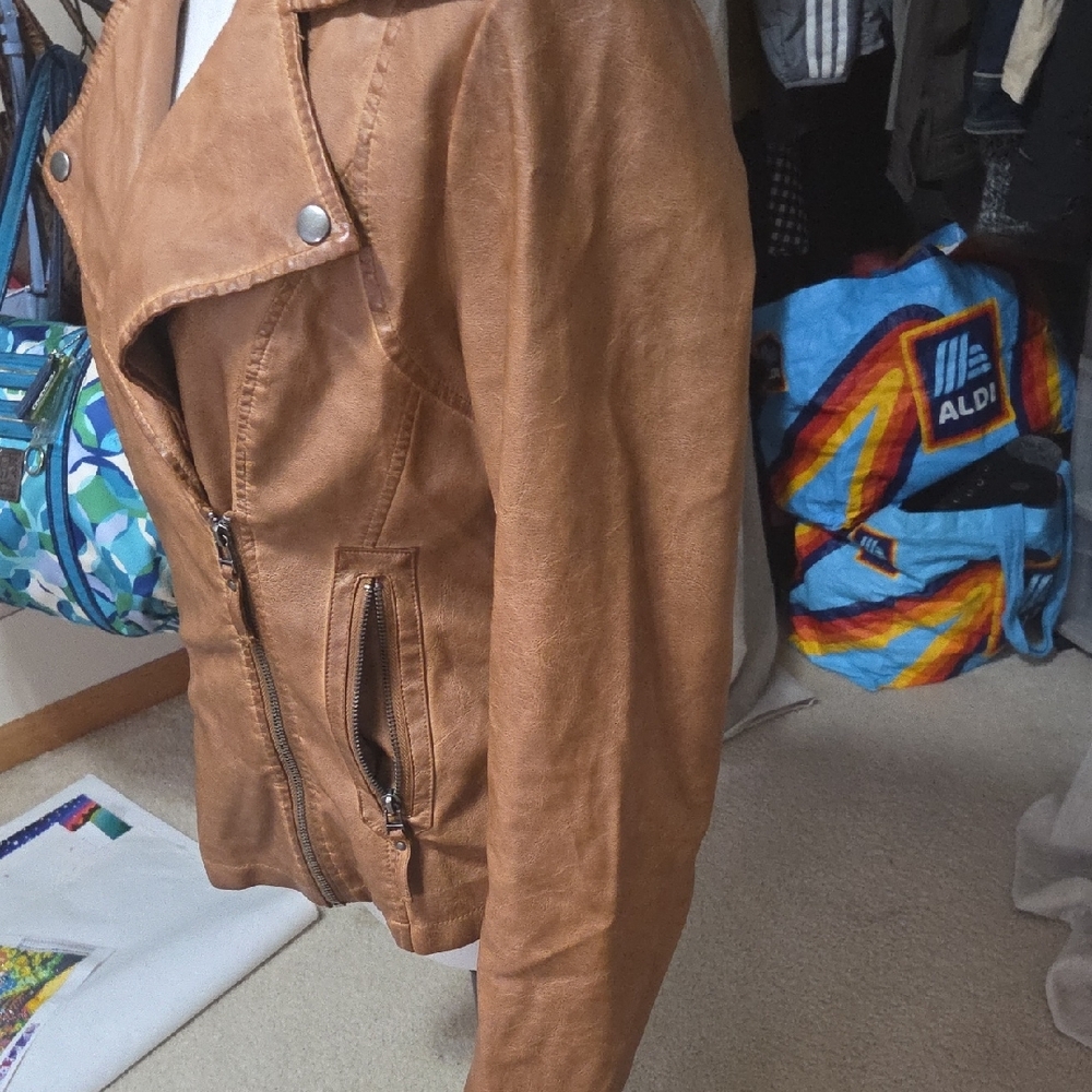 Max Studio Camel Leather Jacket - image 3